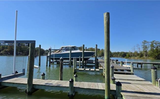 816 Ship Point Road, York County, VA 23692