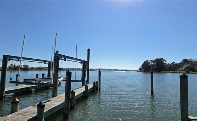 816 Ship Point Road, York County, VA 23692
