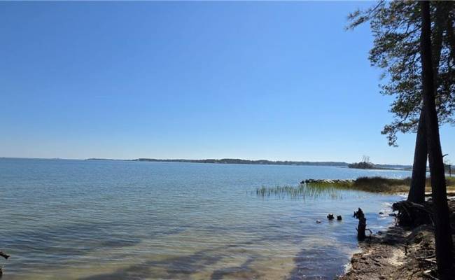 816 Ship Point Road, York County, VA 23692