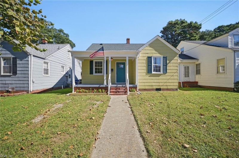 Photo 1 of 39 residential for sale in Portsmouth virginia