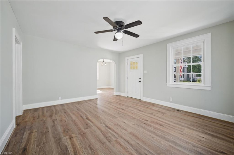 Photo 10 of 39 residential for sale in Portsmouth virginia