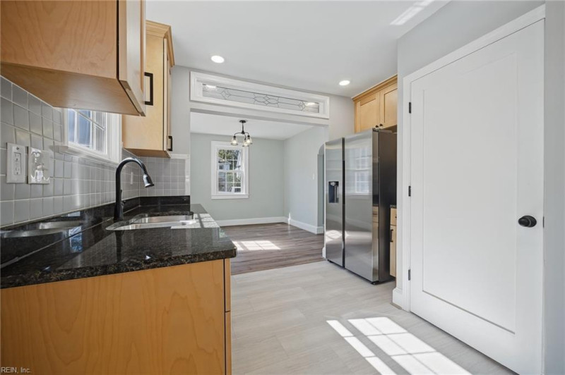 Photo 15 of 39 residential for sale in Portsmouth virginia