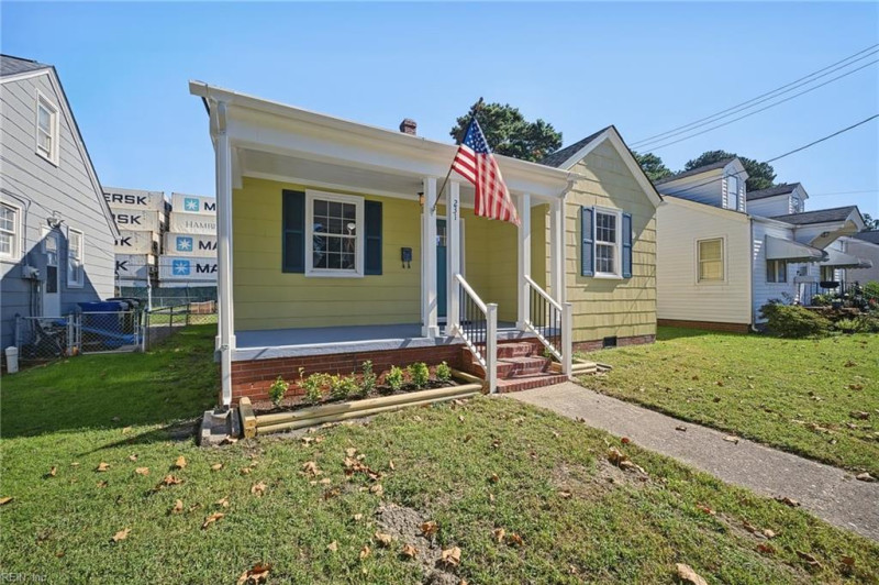 Photo 2 of 39 residential for sale in Portsmouth virginia