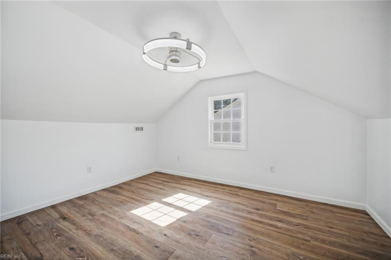 Photo 27 of 39 residential for sale in Portsmouth virginia
