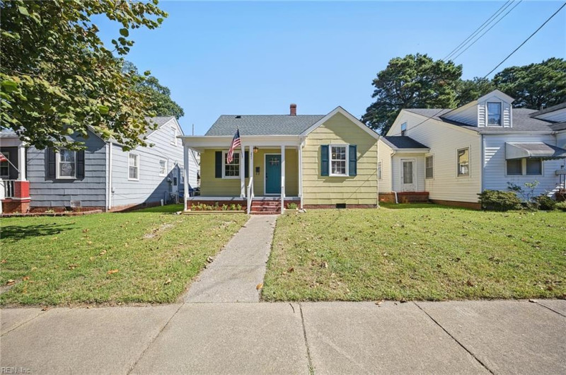 Photo 3 of 39 residential for sale in Portsmouth virginia