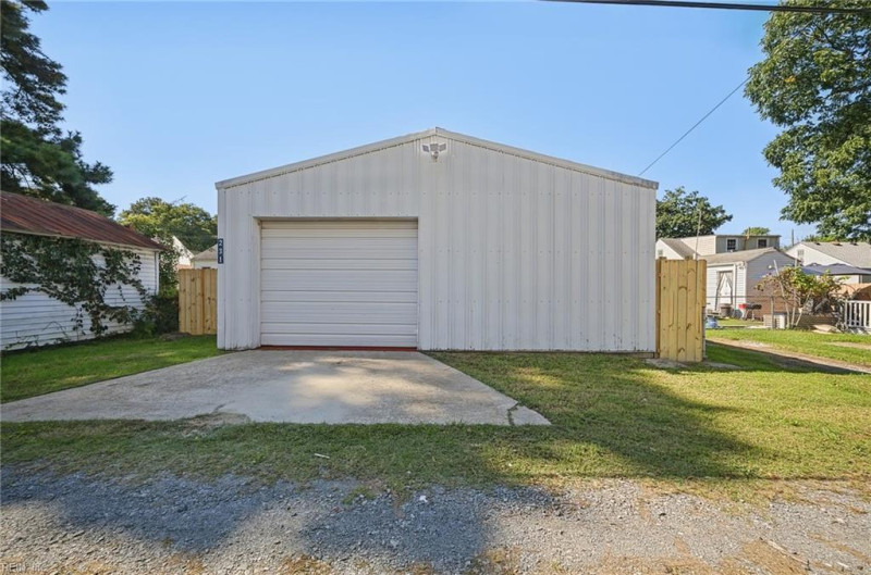 Photo 37 of 39 residential for sale in Portsmouth virginia