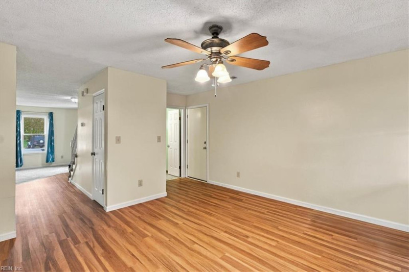Photo 12 of 36 residential for sale in Virginia Beach virginia