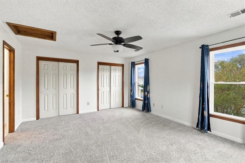 Photo 15 of 36 residential for sale in Virginia Beach virginia