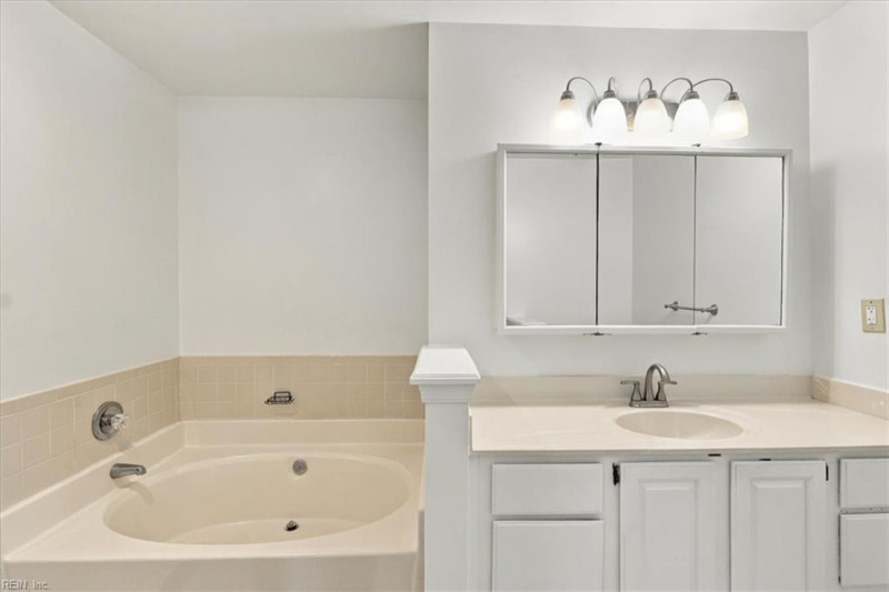 Photo 17 of 36 residential for sale in Virginia Beach virginia
