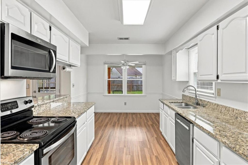 Photo 7 of 36 residential for sale in Virginia Beach virginia