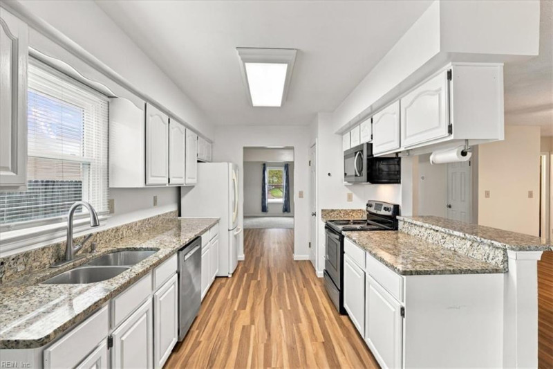 Photo 8 of 36 residential for sale in Virginia Beach virginia