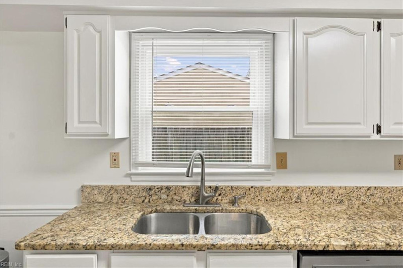 Photo 9 of 36 residential for sale in Virginia Beach virginia