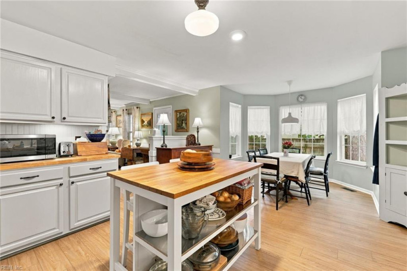 Photo 14 of 50 residential for sale in Chesapeake virginia