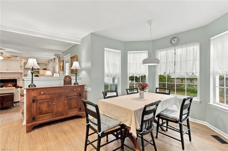 Photo 17 of 50 residential for sale in Chesapeake virginia