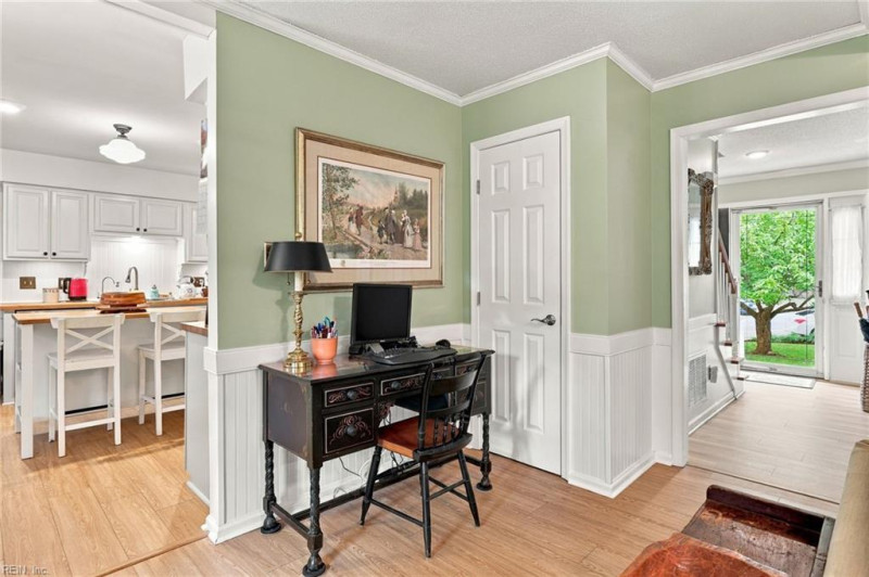 Photo 21 of 50 residential for sale in Chesapeake virginia