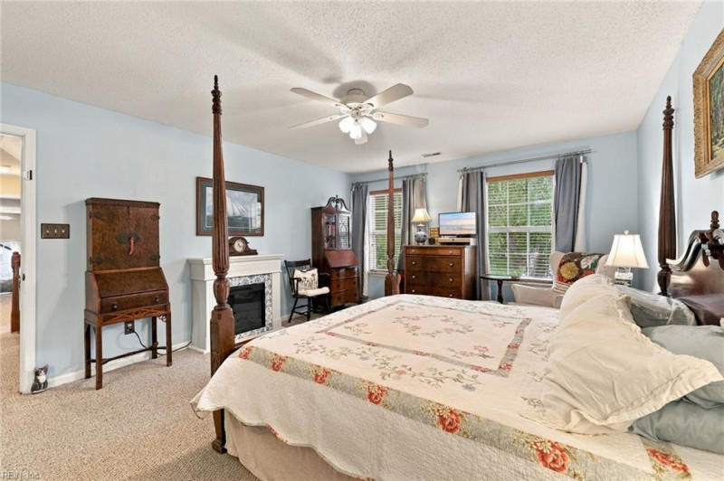 Photo 23 of 50 residential for sale in Chesapeake virginia