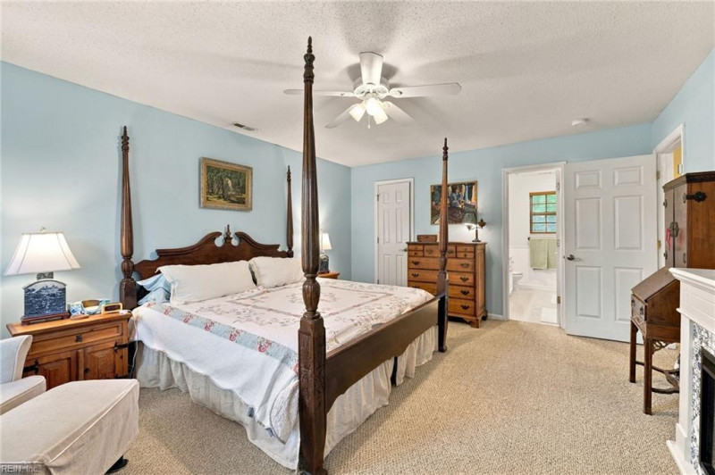 Photo 24 of 50 residential for sale in Chesapeake virginia