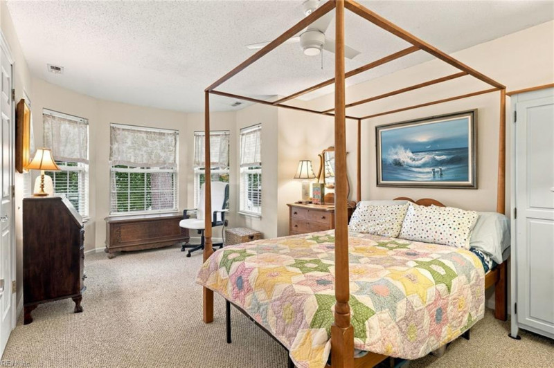 Photo 27 of 50 residential for sale in Chesapeake virginia
