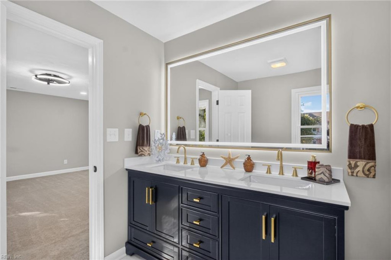 Photo 16 of 33 residential for sale in Virginia Beach virginia