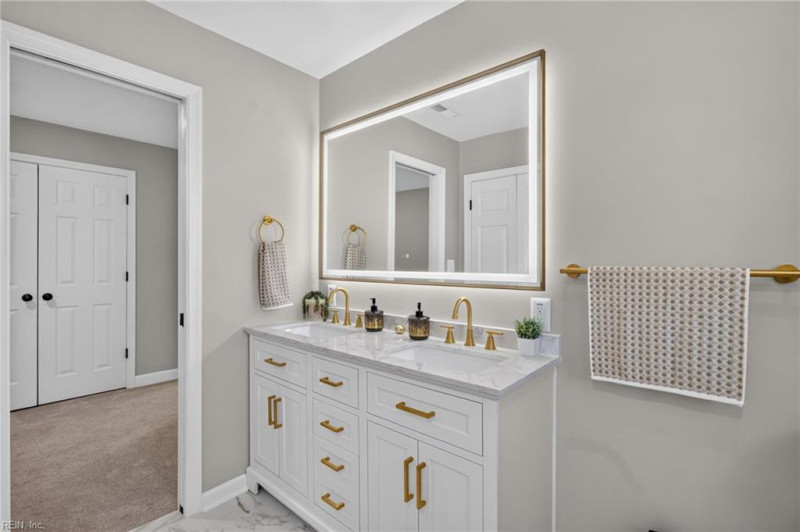 Photo 19 of 33 residential for sale in Virginia Beach virginia