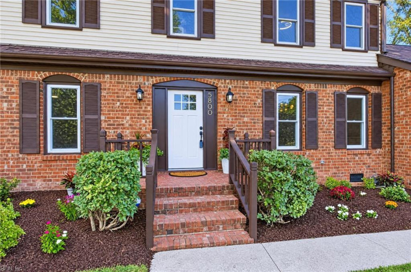 Photo 2 of 33 residential for sale in Virginia Beach virginia