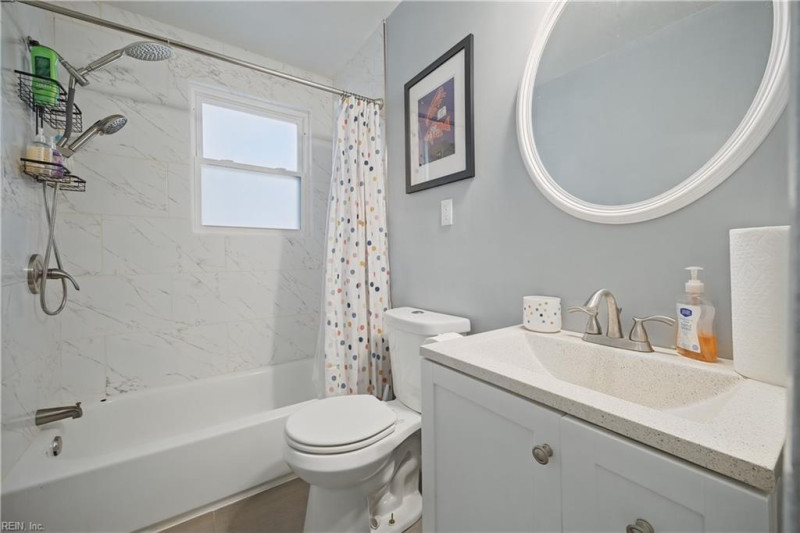 Photo 18 of 27 residential for sale in Norfolk virginia