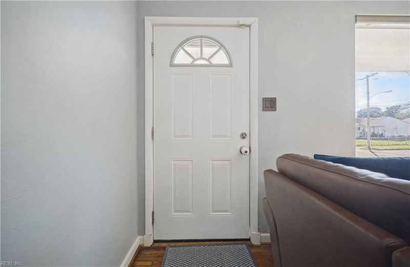 Photo 5 of 27 residential for sale in Norfolk virginia