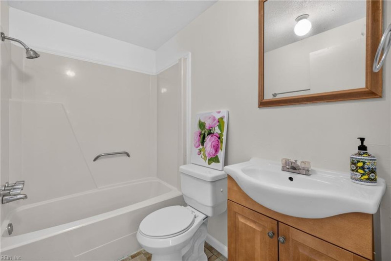 Photo 18 of 23 residential for sale in Virginia Beach virginia