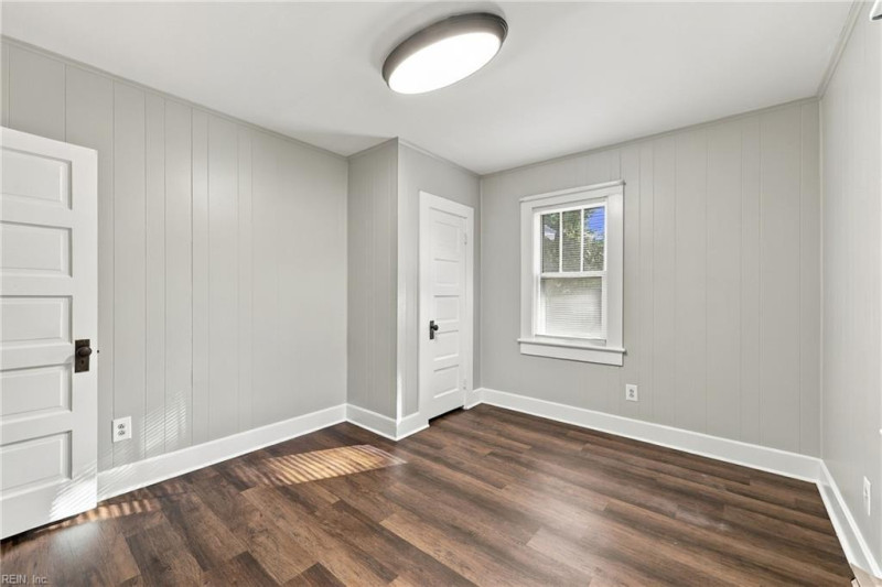 Photo 10 of 32 residential for sale in Elizabeth City virginia