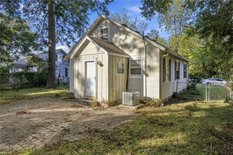 Photo 31 of 32 residential for sale in Elizabeth City virginia