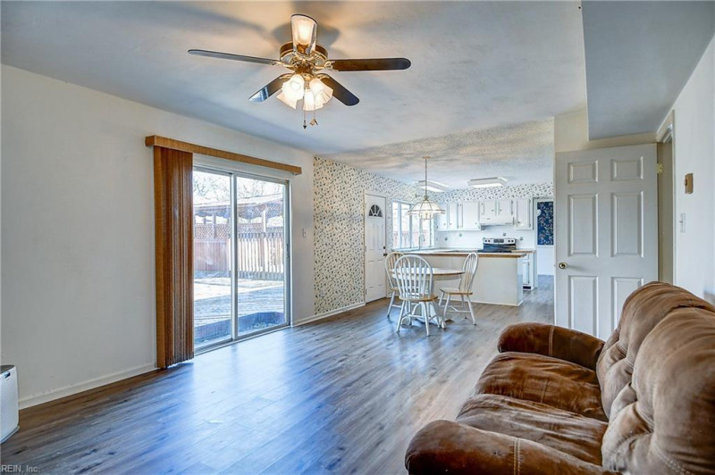 Photo 12 of 48 residential for sale in Virginia Beach virginia