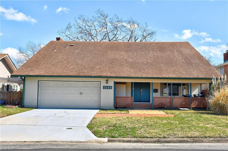 Photo 2 of 48 residential for sale in Virginia Beach virginia