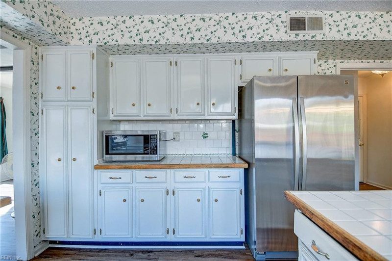 Photo 21 of 48 residential for sale in Virginia Beach virginia