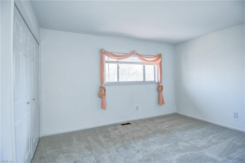 Photo 32 of 48 residential for sale in Virginia Beach virginia