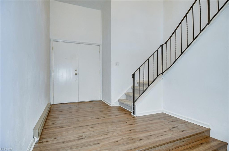 Photo 4 of 48 residential for sale in Virginia Beach virginia
