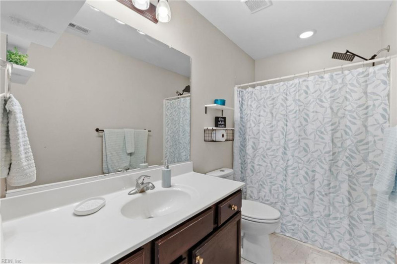 Photo 33 of 50 residential for sale in Elizabeth City virginia