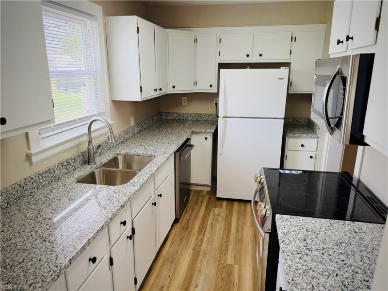 Photo 5 of 12 residential for sale in Newport News virginia Photo 5 of 12 residential for sale in Newport News virginia