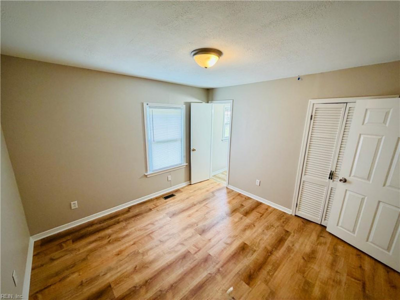 Photo 6 of 12 residential for sale in Newport News virginia Photo 6 of 12 residential for sale in Newport News virginia