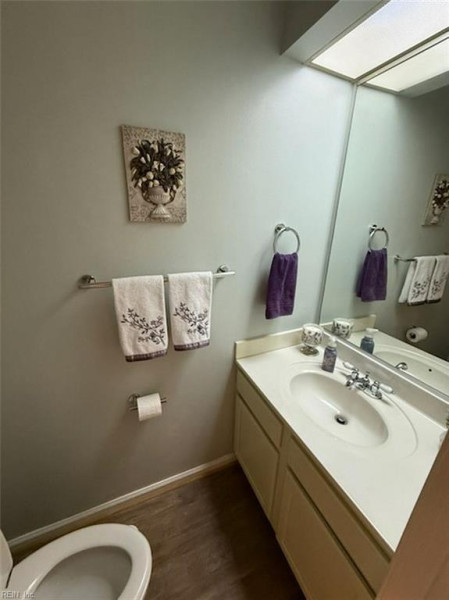 Photo 15 of 17 residential for sale in Chesapeake virginia
