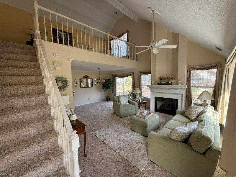 Photo 3 of 17 residential for sale in Chesapeake virginia