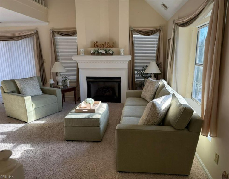 Photo 5 of 17 residential for sale in Chesapeake virginia