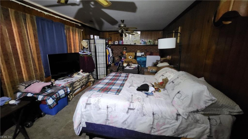 Photo 4 of 25 residential for sale in Hampton virginia