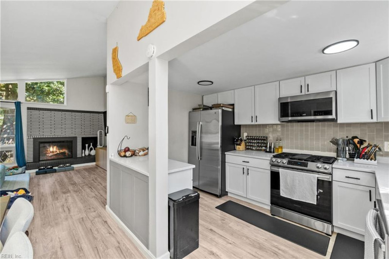 Photo 14 of 42 residential for sale in Newport News virginia