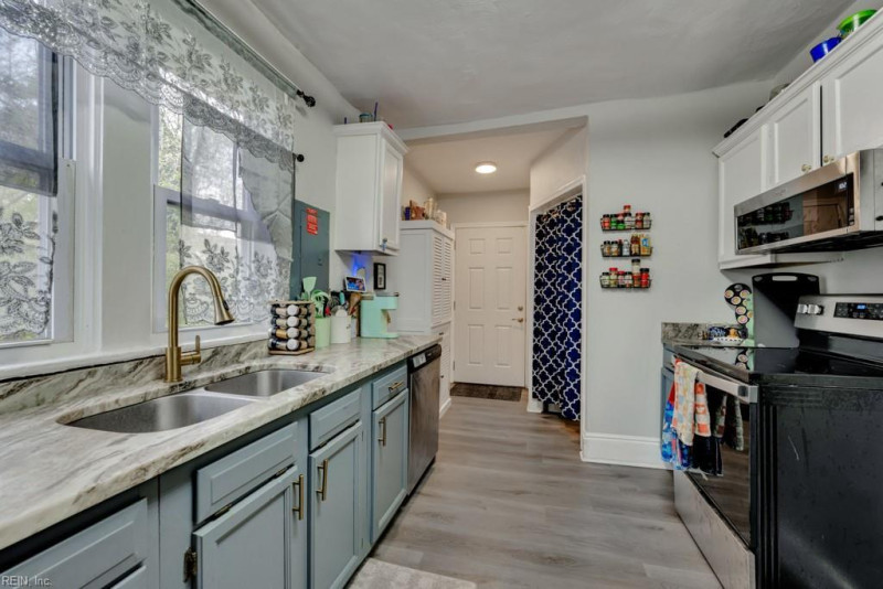 Photo 10 of 28 residential for sale in Norfolk virginia
