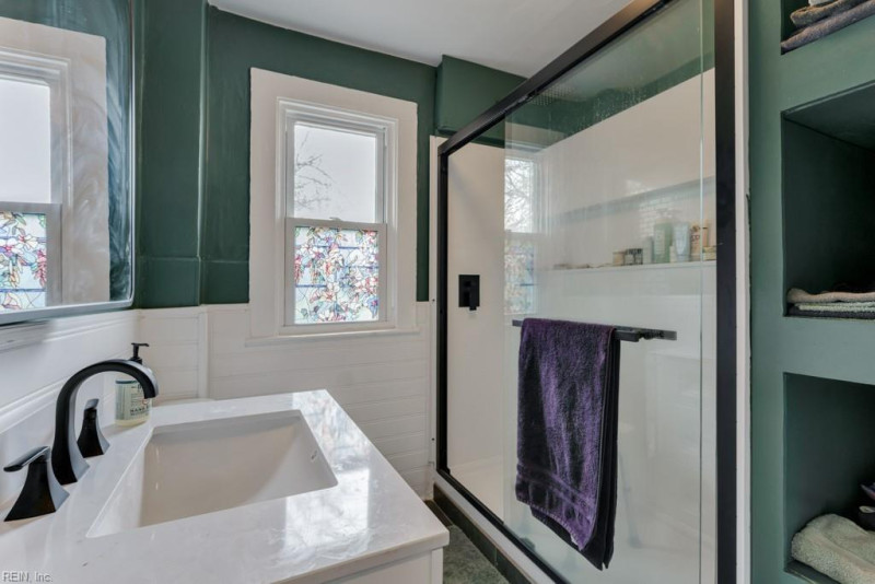 Photo 17 of 28 residential for sale in Norfolk virginia