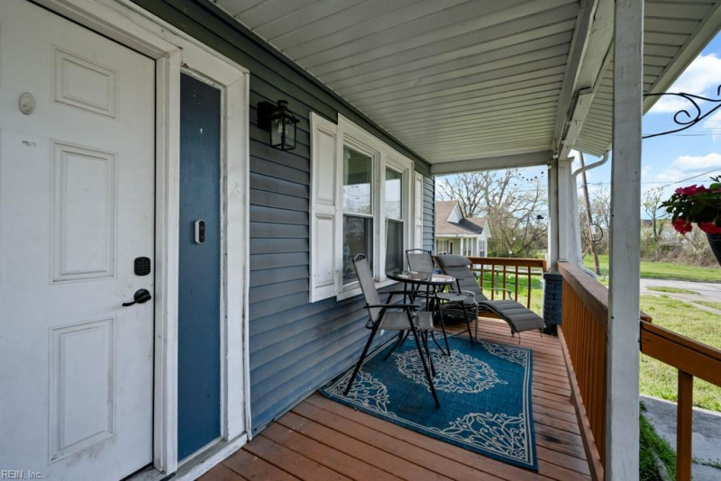 Photo 3 of 28 residential for sale in Norfolk virginia