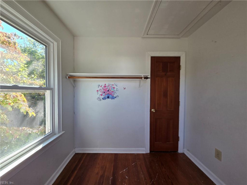 Photo 34 of 42 residential for sale in Hampton virginia
