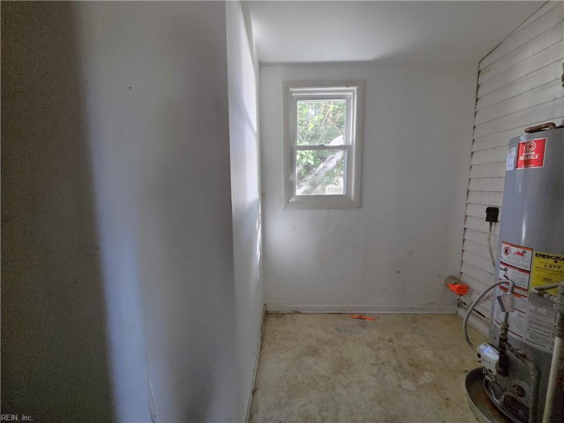Photo 40 of 42 residential for sale in Hampton virginia