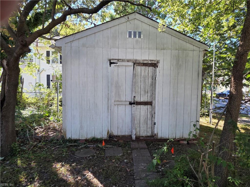 Photo 41 of 42 residential for sale in Hampton virginia