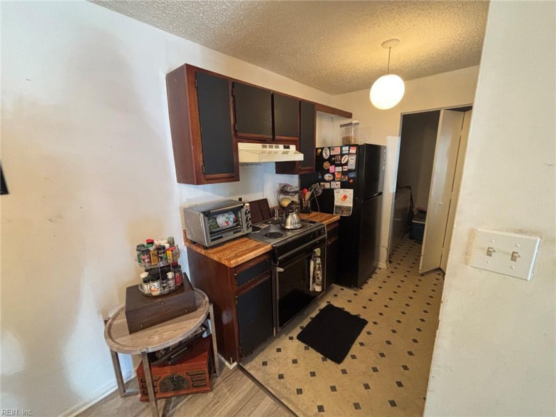 Photo 12 of 29 residential for sale in Virginia Beach virginia